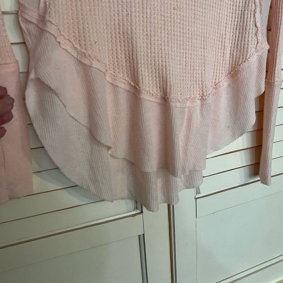 We The Free Long Sleeved Sz XS - Picture 3 of 8